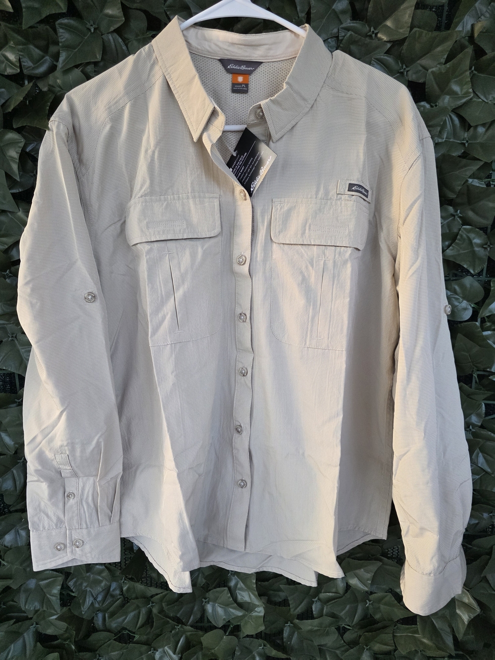 Eddie Bauer Women's Light Tan Long-Sleeve Vented Button-Up Shirt